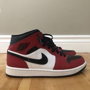 Authentic Jordan 1 Chicago black toe